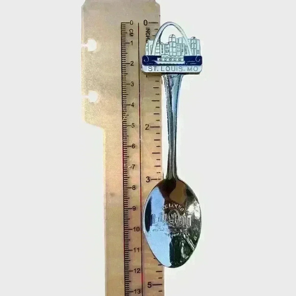 *5 for $15* St. Louis Missouri Arch Souvenir Spoon - Picture 5 of 5